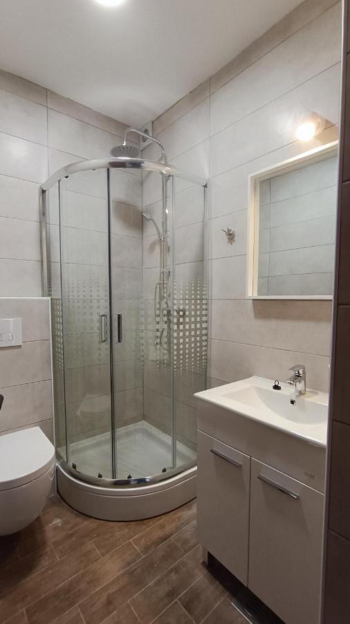 Apartments Branka- 4 Apartments In House- 1 Apartment Has Jacuzzi ヴィル エクステリア 写真